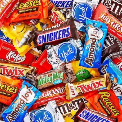 Assorted Variety Pack of Fun Size Chocolate Candy - Individually Wrapped Chocolate Mix for Parties, Gift Bags, and Everyday Treats (4 LB)
