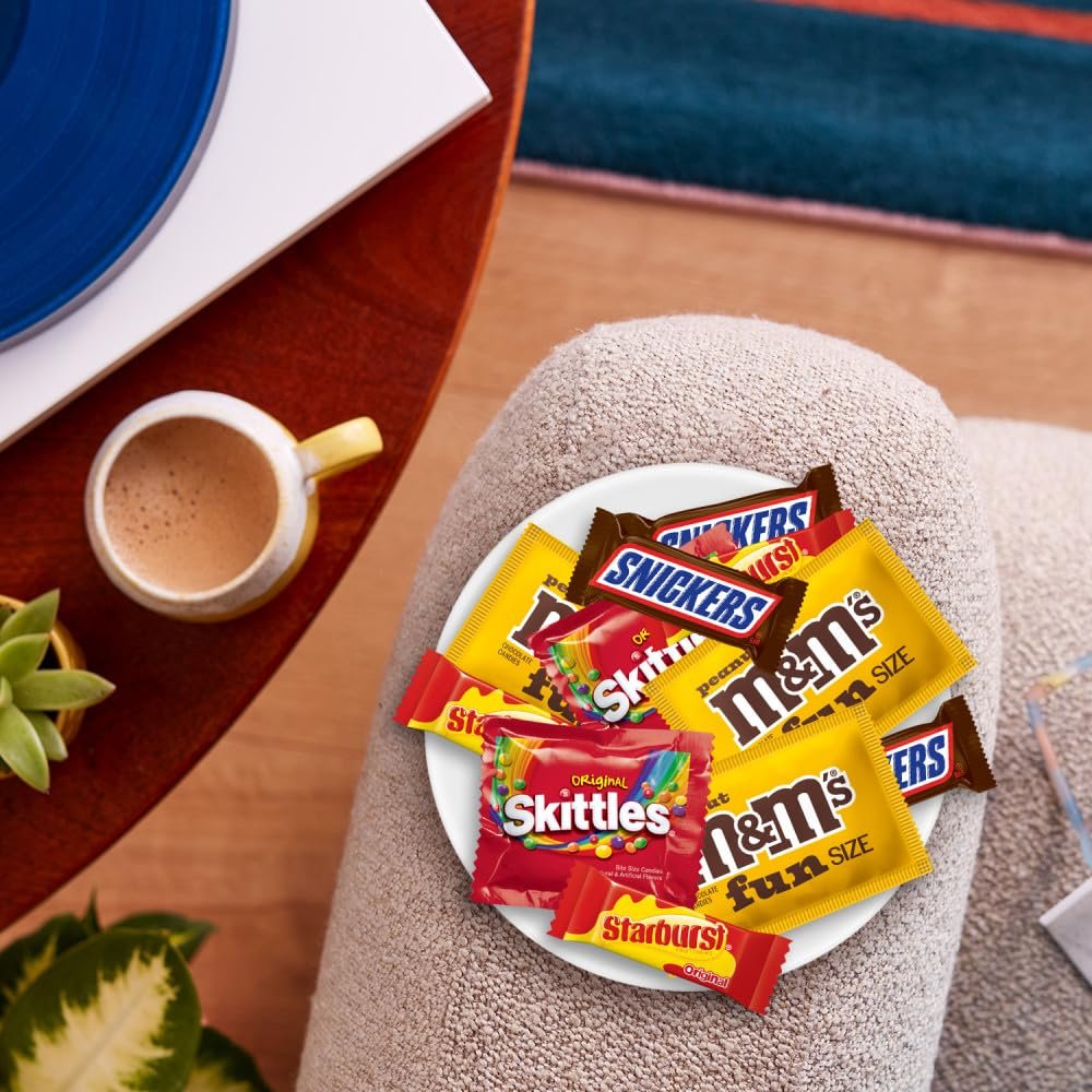 M&M'S Peanut, SNICKERS, STARBURST & SKITTLES Fun Size Assorted Candy Variety Pack, 19.44 oz Bulk Candy Bag - Image 8