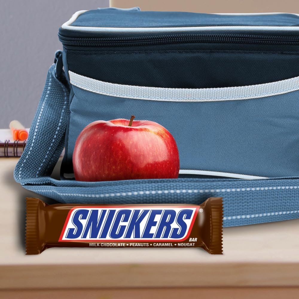 Mars M&M'S, SNICKERS, 3 MUSKETEERS, SKITTLES & STARBURST Variety Pack Full Size Bulk Candy Assortment, 56.11 oz, 30 Count - Image 5