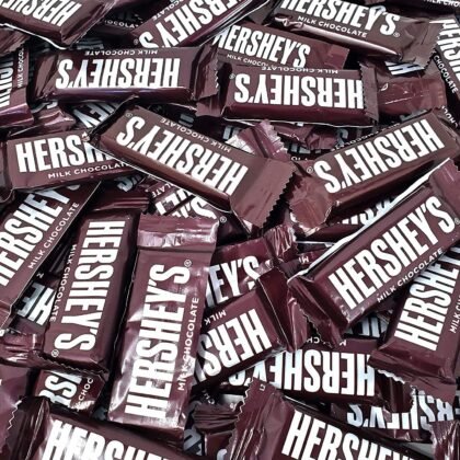 Hershey's Milk Chocolate Bars, Individually Wrapped Snack Size Chocolate Candy, Original Hershey Bars, Bulk Pack Of 2 Pounds