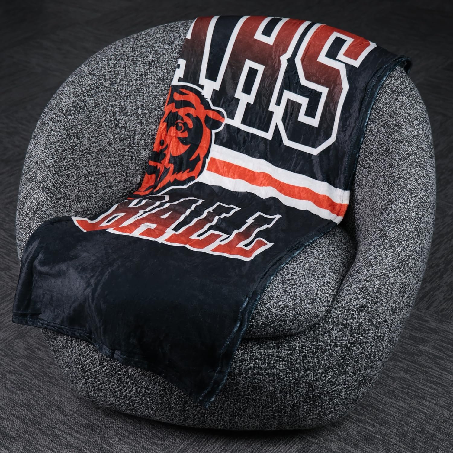FOCO NFL Micro Raschel Plush Throw Blanket, Stripe Logo 45 x 60, Chicago Bears - Image 3