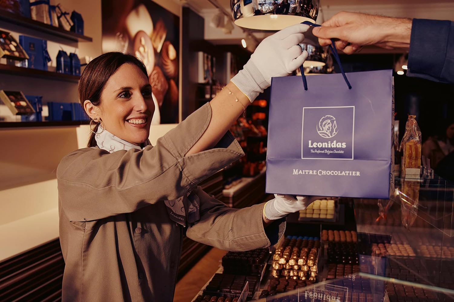 Leonidas Belgian Chocolates: 1 lb Dark Chocolates Assortment - Image 4