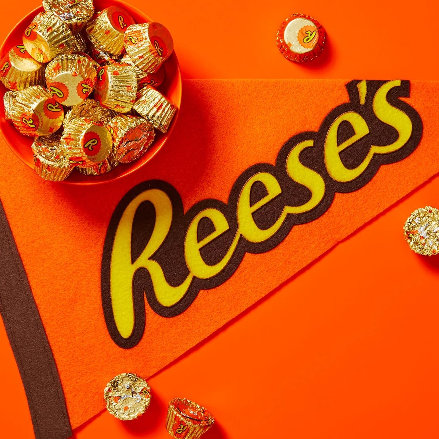 REESE'S Miniatures Milk Chocolate Peanut Butter Cups, Candy Family Pack, 17.6 oz - Image 5