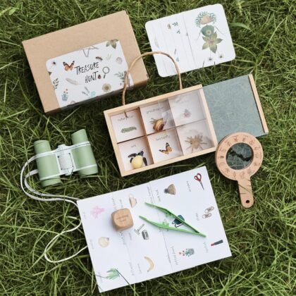 Wooden Scavenger Hunt for Kids Ages 4-8, 6-in-1 Explorer Kit, Bug Catching Kit with Scavenger Hunt Cards, Storage Box, Dice, Magnifying Glass, Indoor/Outdoor Games for Kids Ages 4+