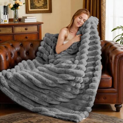 VFROO Faux Fur Throw Blanket for Couch, 850GSM Cozy Soft Plush Thick Striped Luxury Blanket for Sofa Living Room Bedroom,50 * 60 Inches, Grey