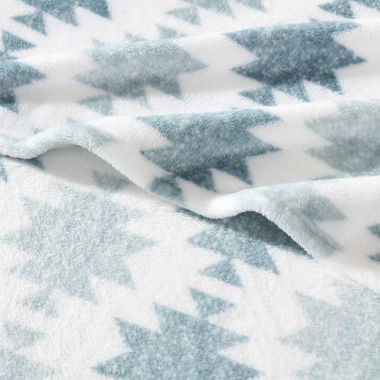Wrangler - Blanket, Super Soft Sherpa Bedding, Yellowstone Inspired Throw Blanket for Couch or Bed (Canyon Ikat Blue, 50" x 60") - Image 3
